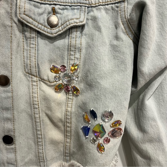bejeweled cropped faded denim jacket - Picture 2 of 7